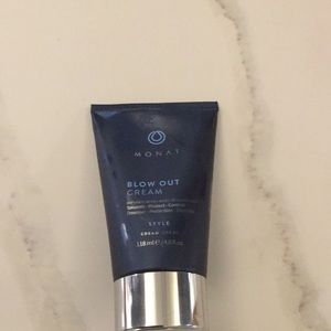 Monat Blowout Cream